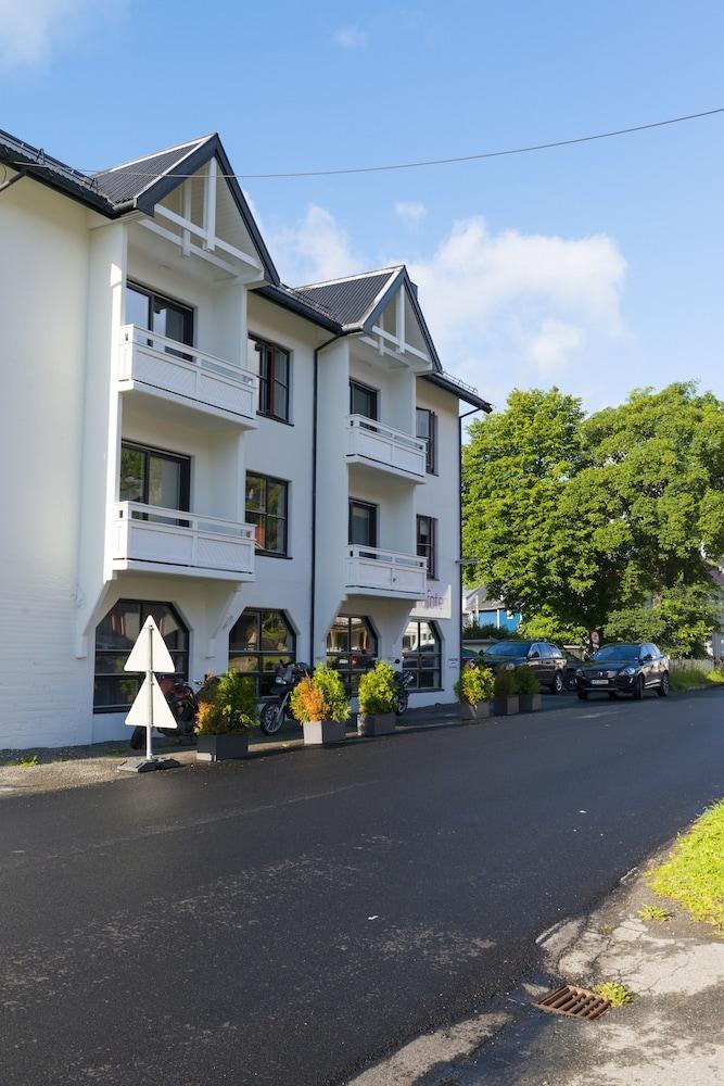 Fast Hotel Lofoten Svolvær Exterior foto